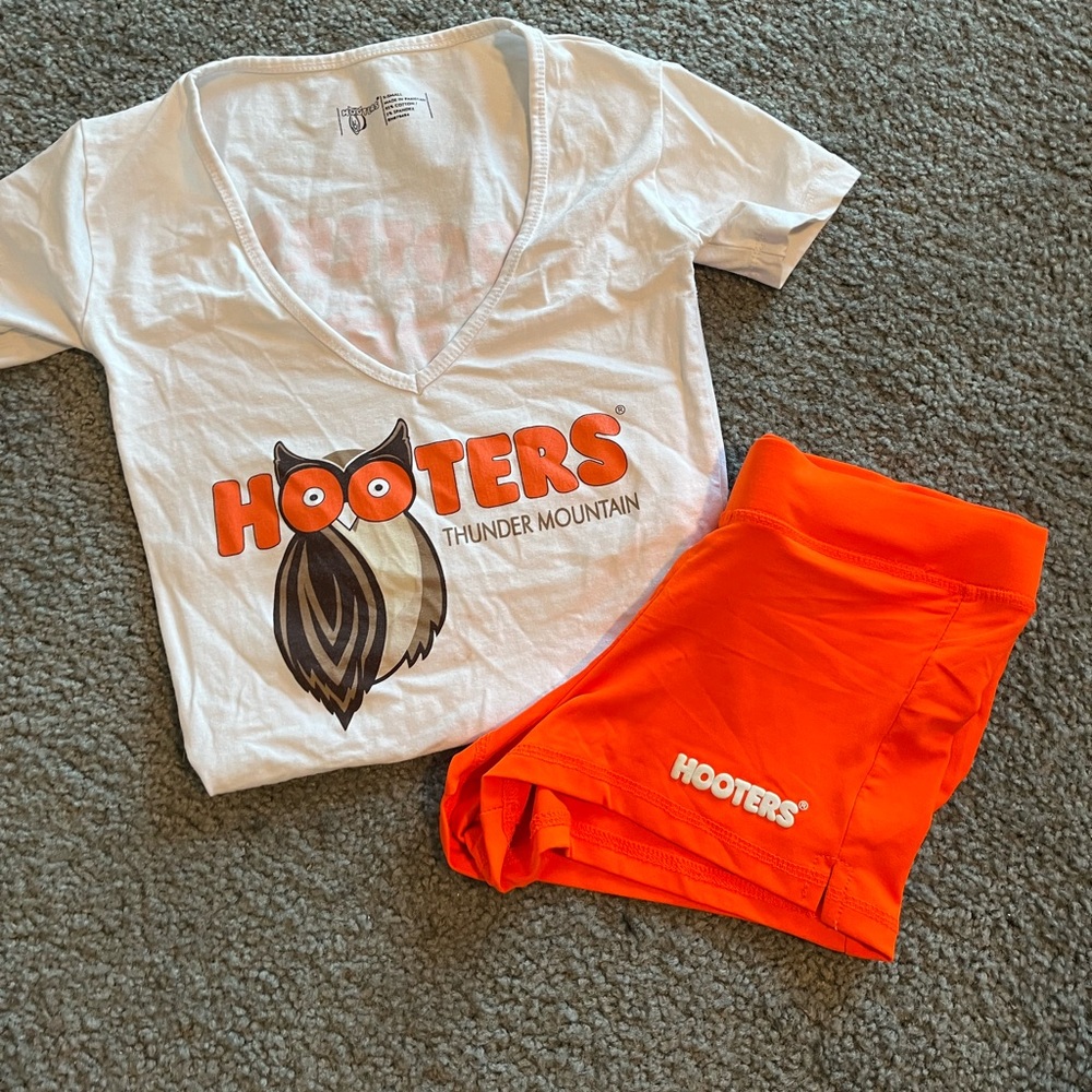 Hooters Girl Halloween/ Costume